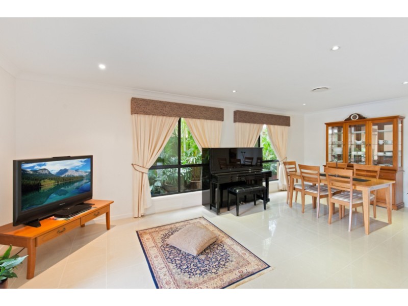 4 Huntly Place, Redland Bay QLD 4165