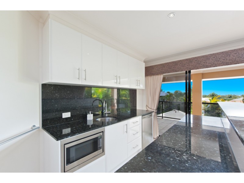 4 Huntly Place, Redland Bay QLD 4165