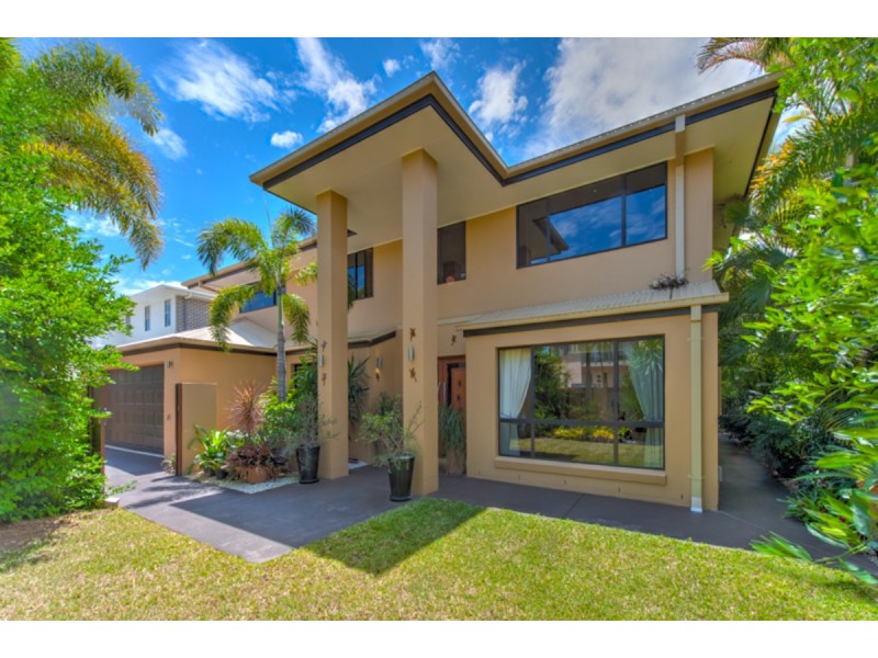 4 Huntly Place, Redland Bay QLD 4165