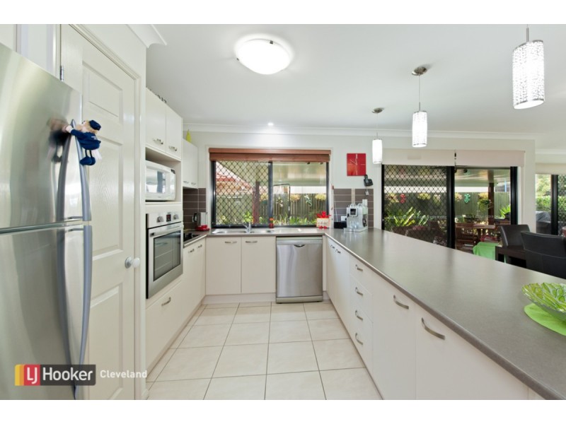 8 Creekside Circuit West, Victoria Point QLD 4165