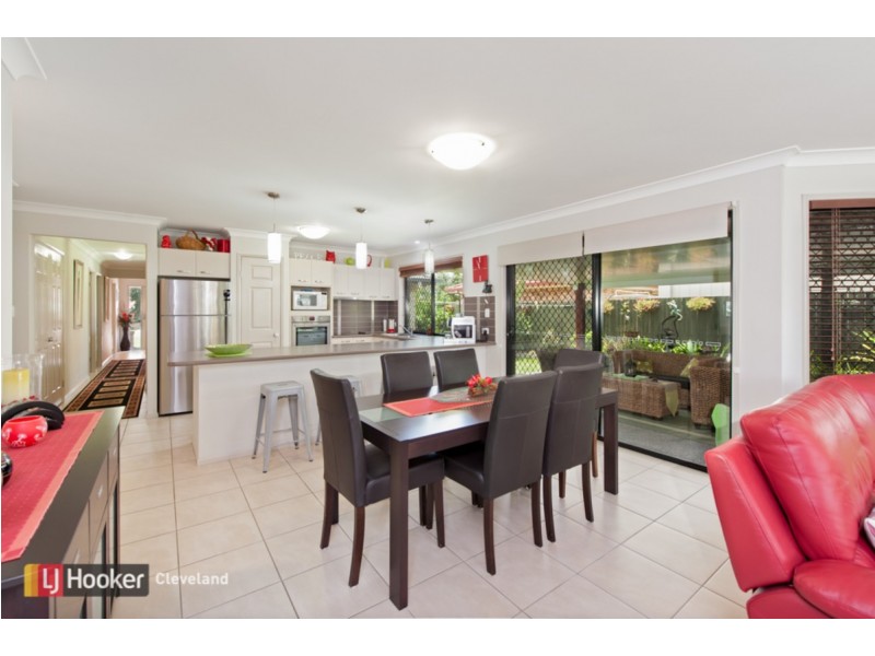 8 Creekside Circuit West, Victoria Point QLD 4165