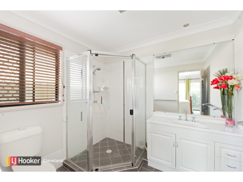 8 Creekside Circuit West, Victoria Point QLD 4165