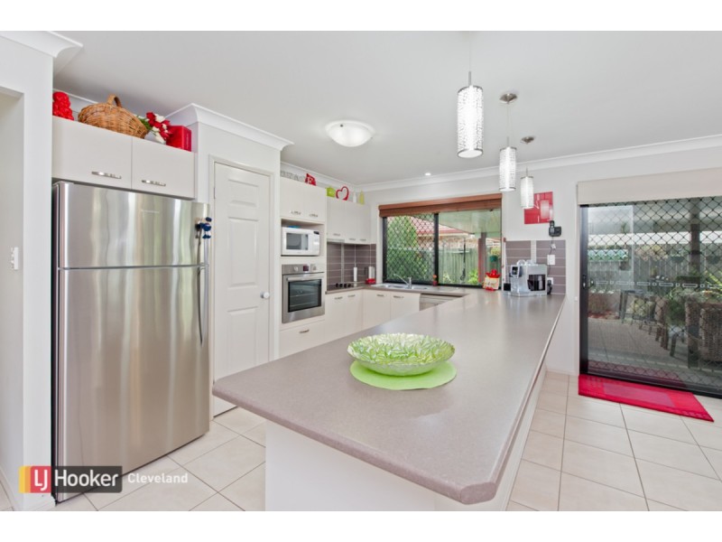 8 Creekside Circuit West, Victoria Point QLD 4165