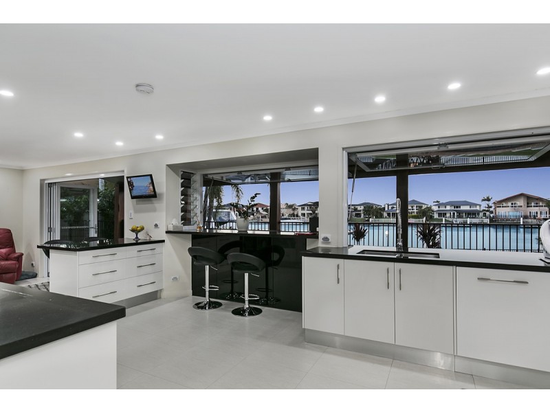 7 Seacrest Court, Raby Bay QLD 4163