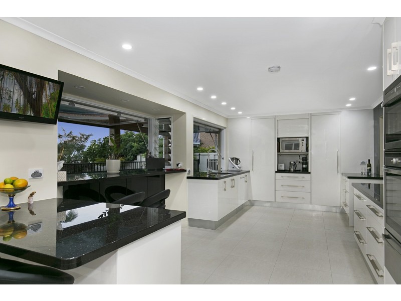 7 Seacrest Court, Raby Bay QLD 4163