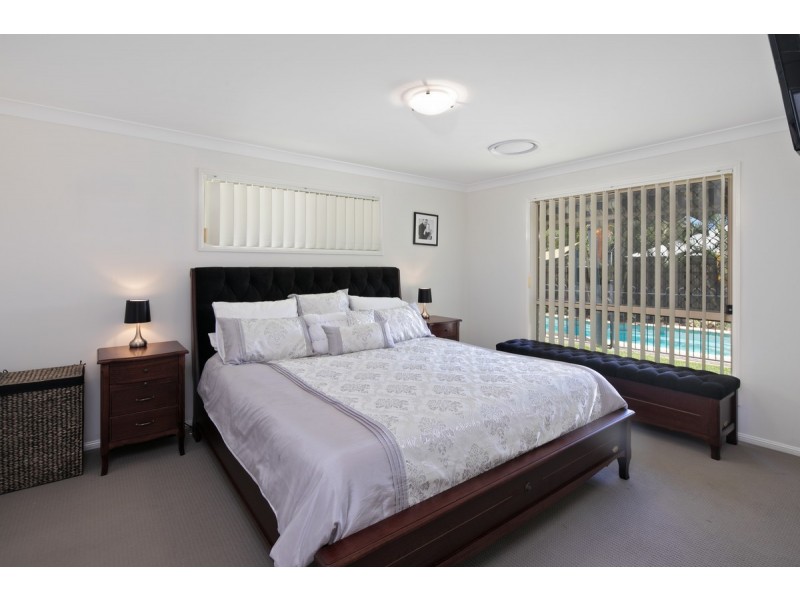 16 Lidgard Street, Thornlands QLD 4164