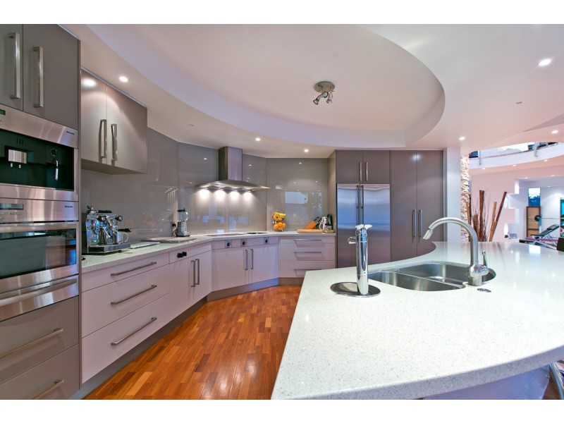 28 The Boulevard, Redland Bay QLD 4165