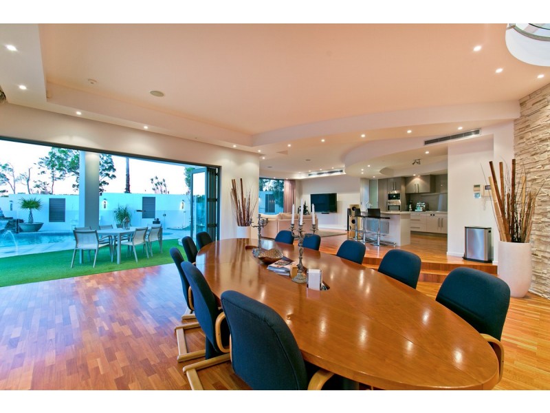 28 The Boulevard, Redland Bay QLD 4165