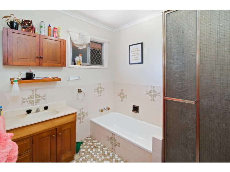 4 Michelle Court, Cleveland QLD 4163