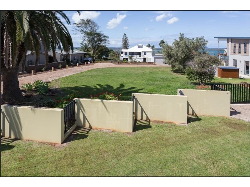 30 Wilson Esplanade, Redland Bay QLD 4165