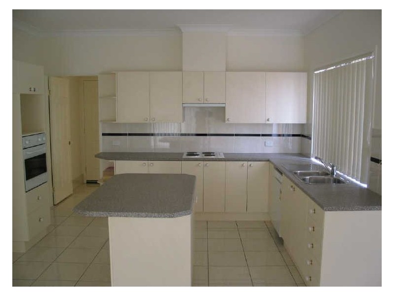 12 Kerder Street, Thornlands QLD 4164