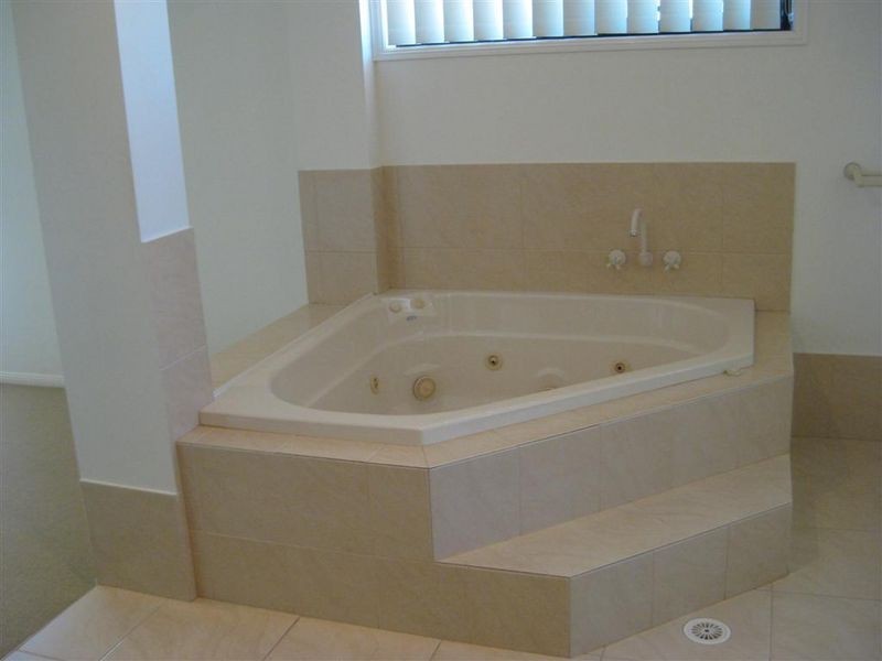 12 Kerder Street, Thornlands QLD 4164