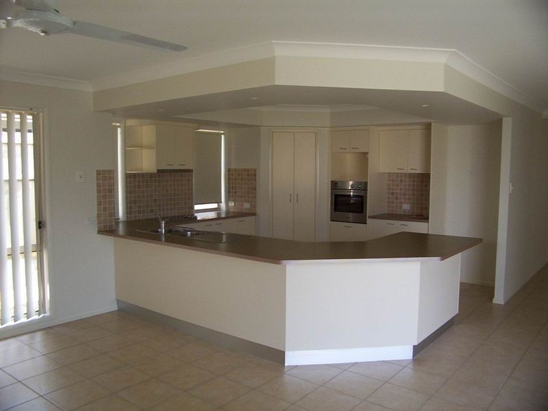 16 Trafalgar Vale Drive, Wellington Point QLD 4160