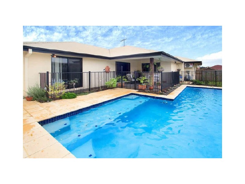 11 Bush Cherry Place, Thornlands QLD 4164