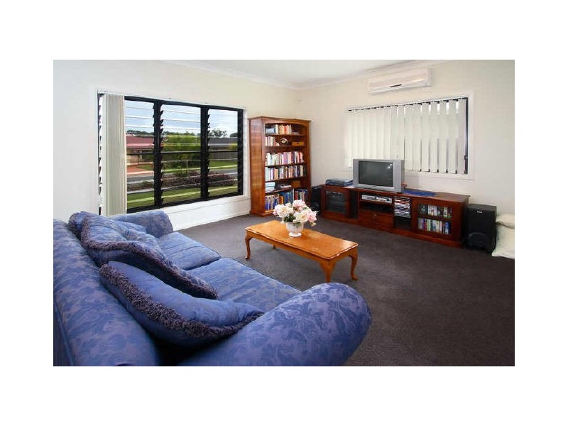11 Bush Cherry Place, Thornlands QLD 4164