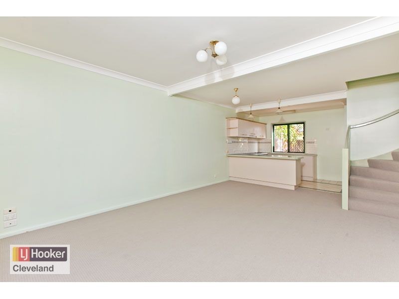 2/10 Waterloo Street, Cleveland QLD 4163