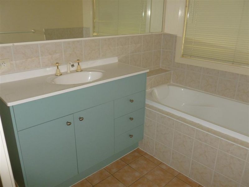 6 Jacaranda Place, Ormiston QLD 4160