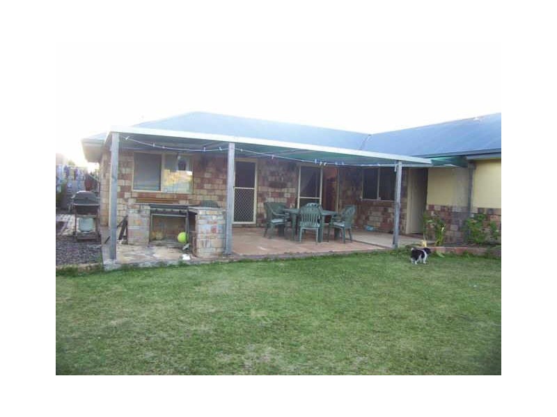9 Albert Street, Ormiston QLD 4160