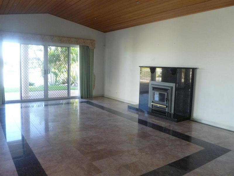 107 Masthead Drive, Raby Bay QLD 4163