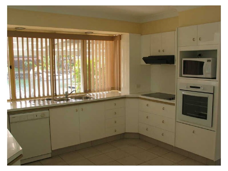 24 Bollard Court, Raby Bay QLD 4163