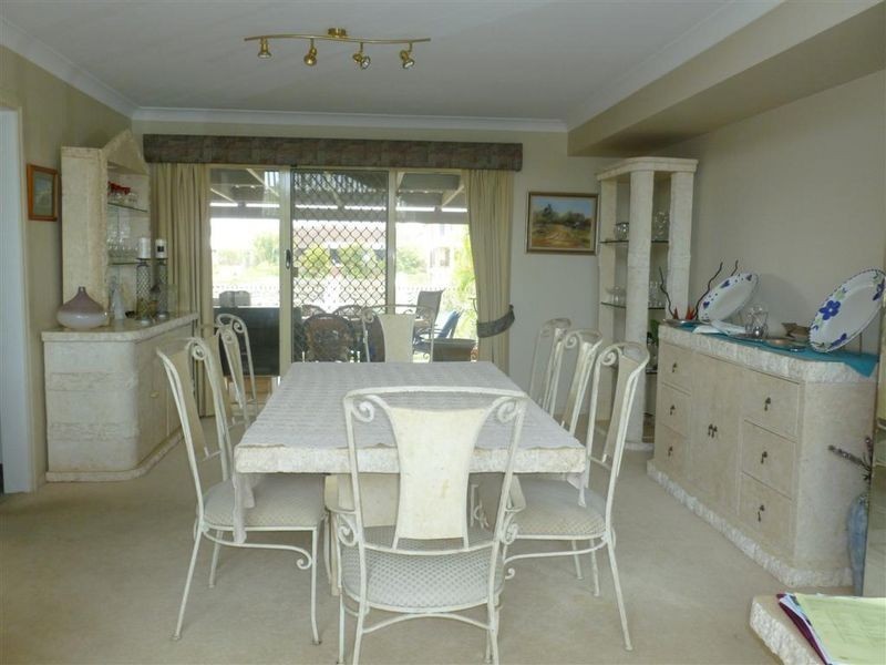 24 Bollard Court, Raby Bay QLD 4163