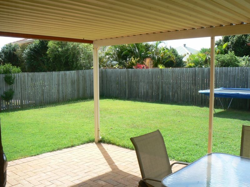16 Hilliards Park Drive, Wellington Point QLD 4160