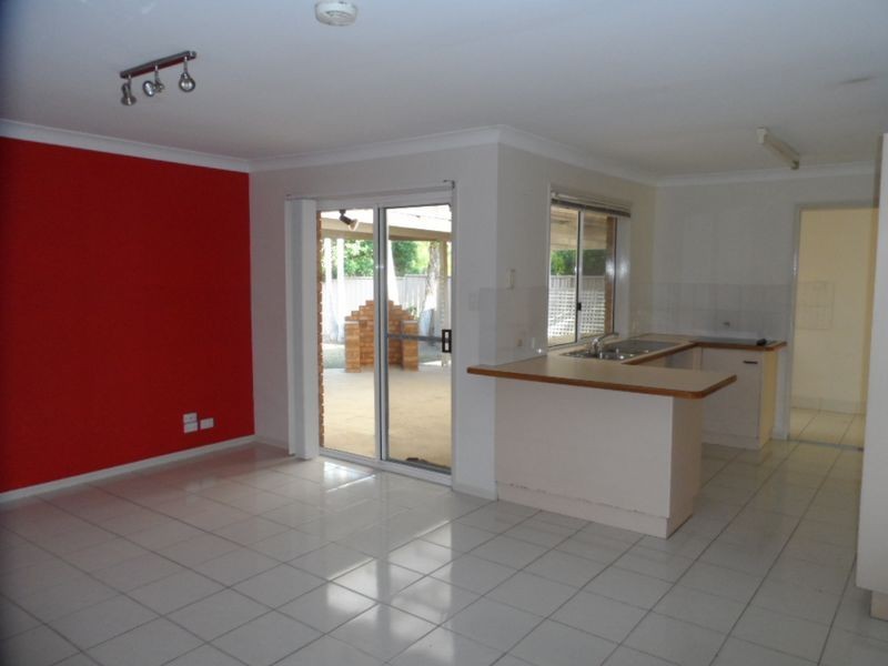 32 Sylvania Street, Wellington Point QLD 4160