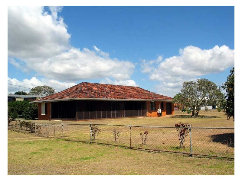 48 Little Shore Street, Cleveland QLD 4163