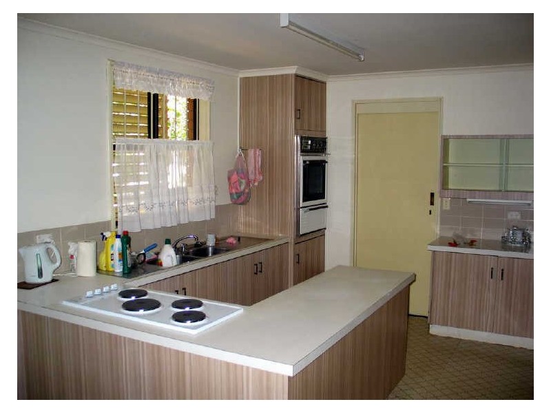 48 Little Shore Street, Cleveland QLD 4163