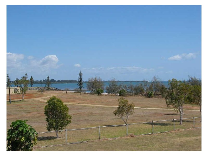 48 Little Shore Street, Cleveland QLD 4163