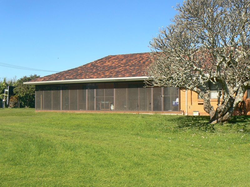 48 Little Shore Street, Cleveland QLD 4163