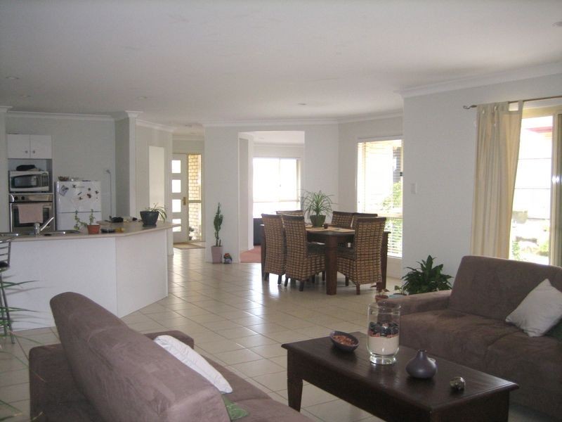 17 Adam Street, Cleveland QLD 4163