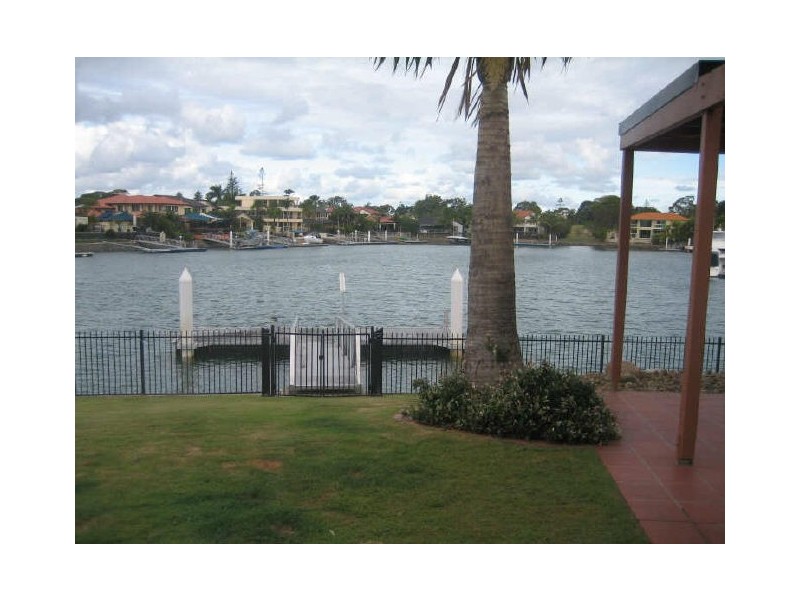 2 Mainroyal Court, Raby Bay QLD 4163