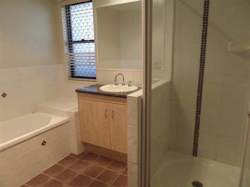 55 Troy Street, Ormiston QLD 4160