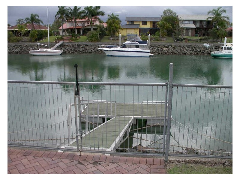 8 Sternlight Court, Raby Bay QLD 4163