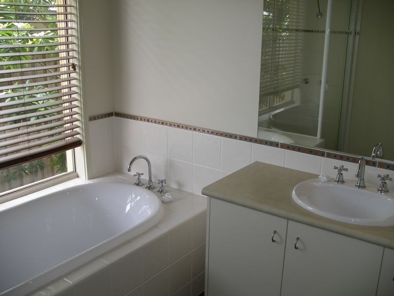 16 Thornlands Road, Thornlands QLD 4164