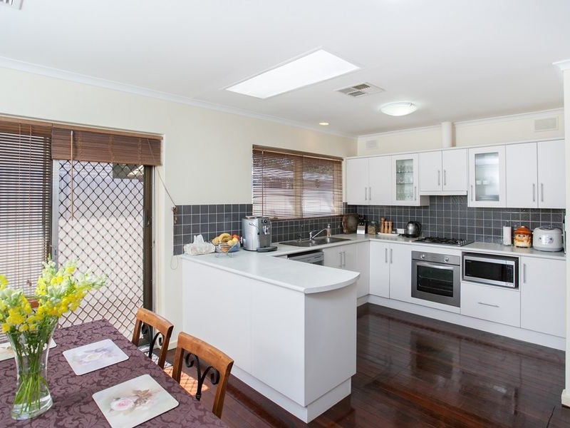 11 Somerset Avenue, Redwood Park SA 5097