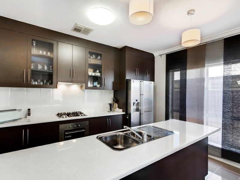 8 Kopoola Crescent, Gilles Plains SA 5086