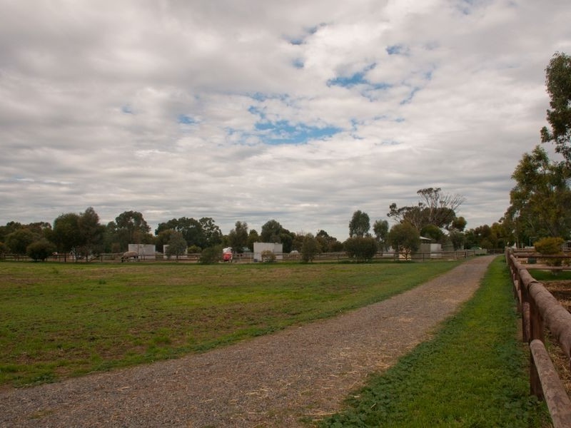 183 Dawkins Road, Lewiston SA 5501