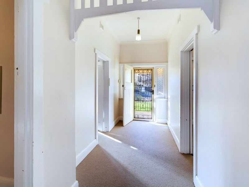 11 Collingrove Avenue, Broadview SA 5083