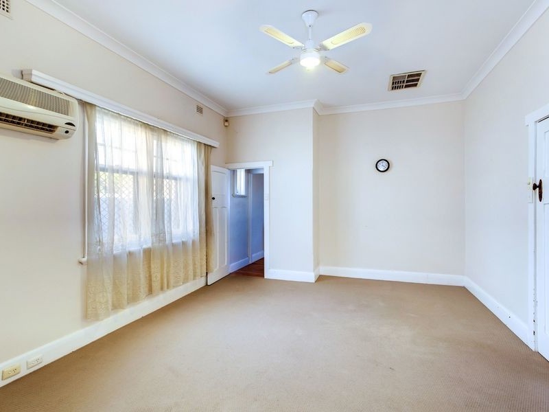 11 Collingrove Avenue, Broadview SA 5083