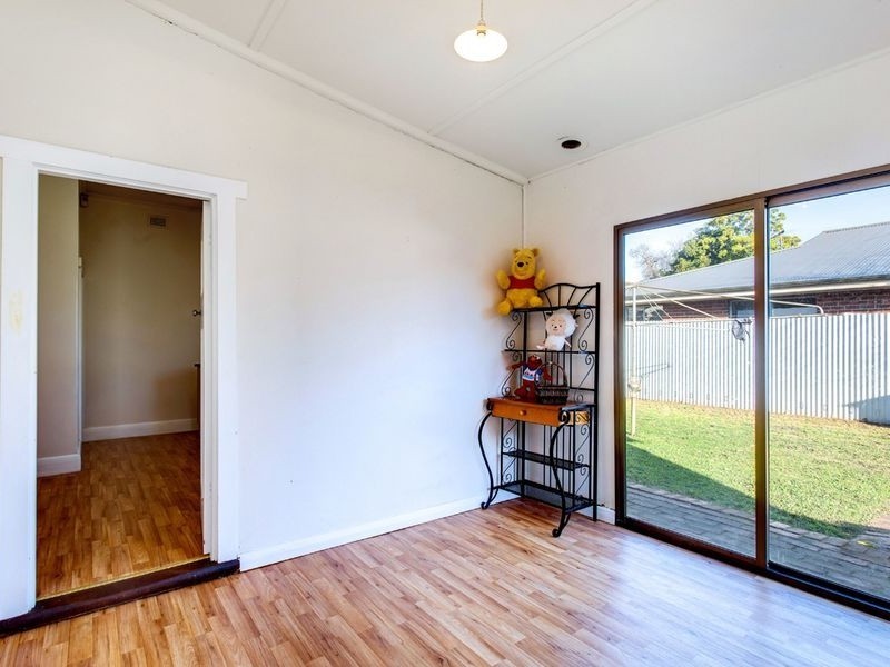 11 Collingrove Avenue, Broadview SA 5083