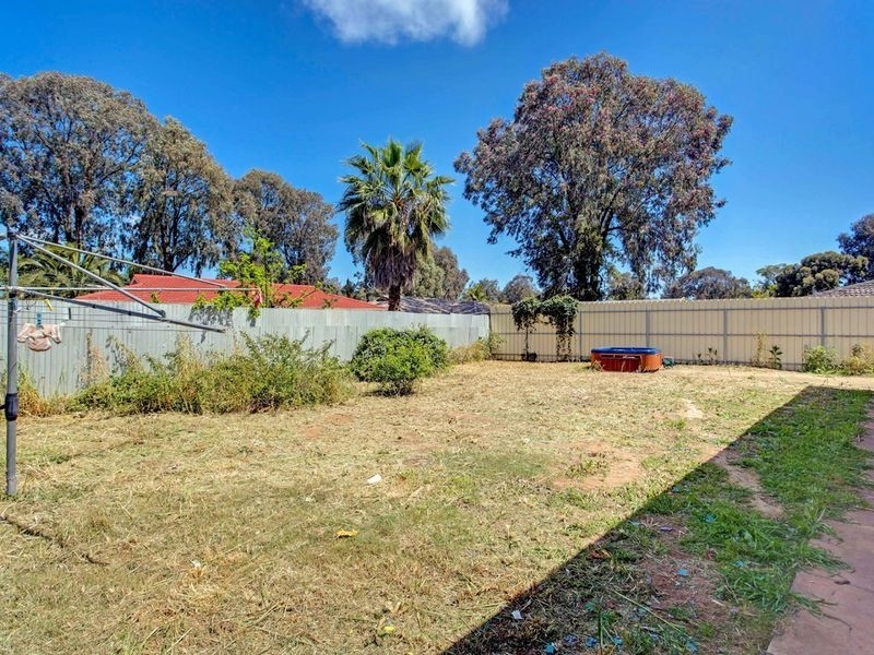 10 Eugene Crescent, Parafield Gardens SA 5107
