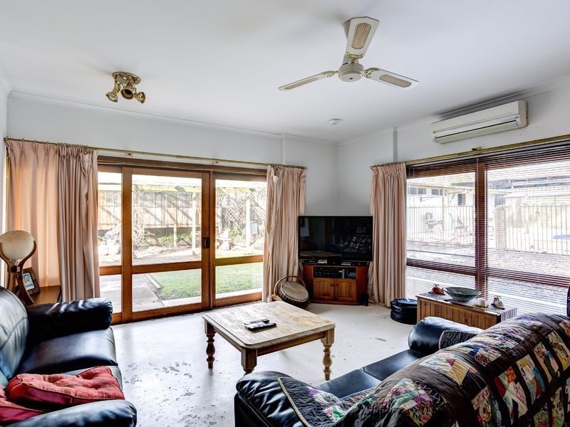 11 McInnes Avenue, Broadview SA 5083