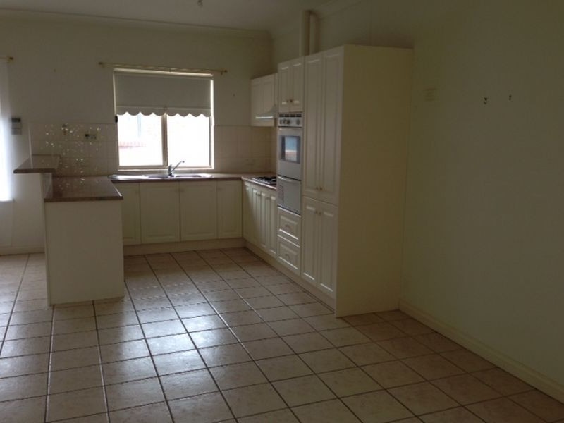 2/11 Cardigan Avenue, Felixstow SA 5070