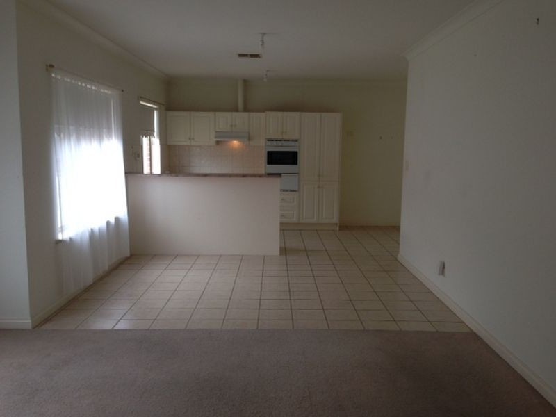 2/11 Cardigan Avenue, Felixstow SA 5070