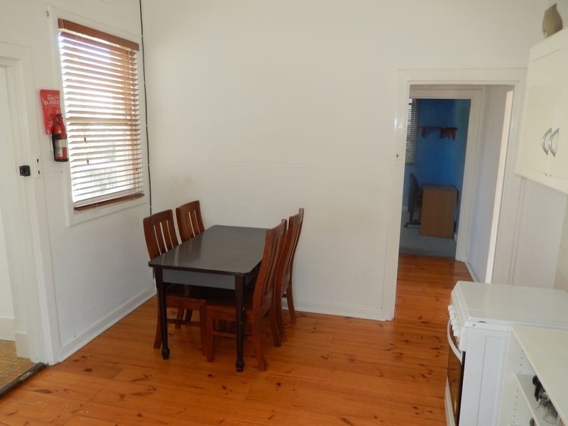 33 Findon Road, Woodville South SA 5011