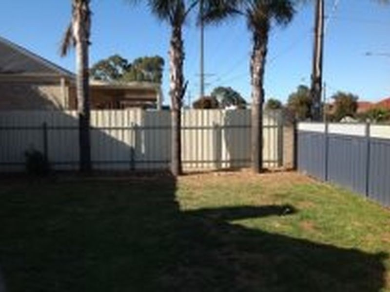 33 Findon Road, Woodville South SA 5011