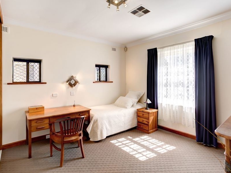 25 Redford Street, Vale Park SA 5081