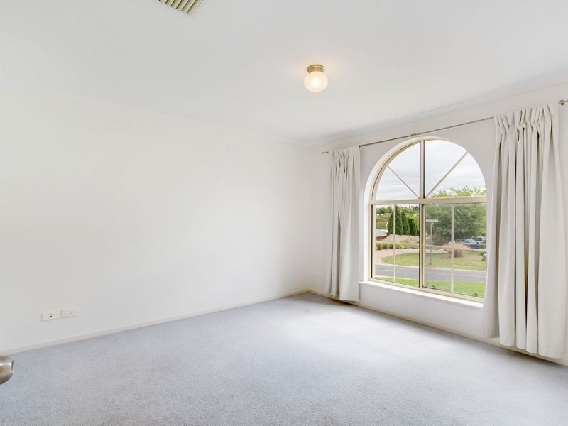 16 Lochleven Avenue, Greenwith SA 5125